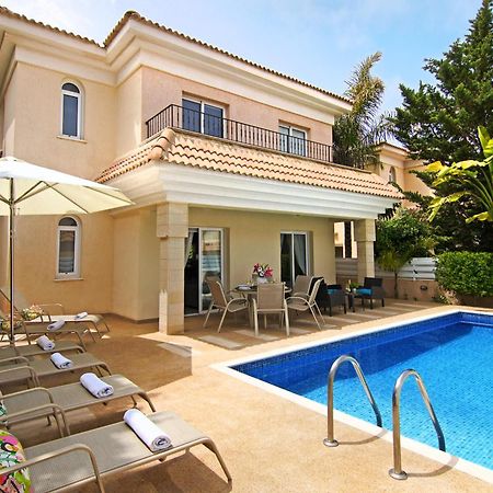 Villa Alyson Paralimni Exterior photo